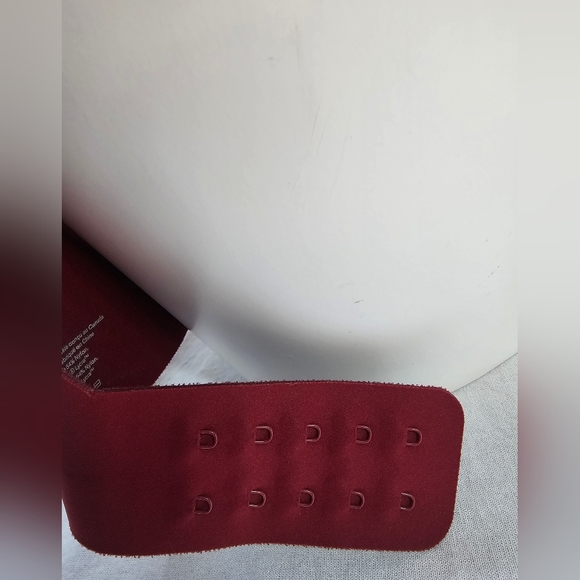 Knix Revolution V-Neck Bra in color red velvet size Medium++ No padding inserts - Picture 7 of 9